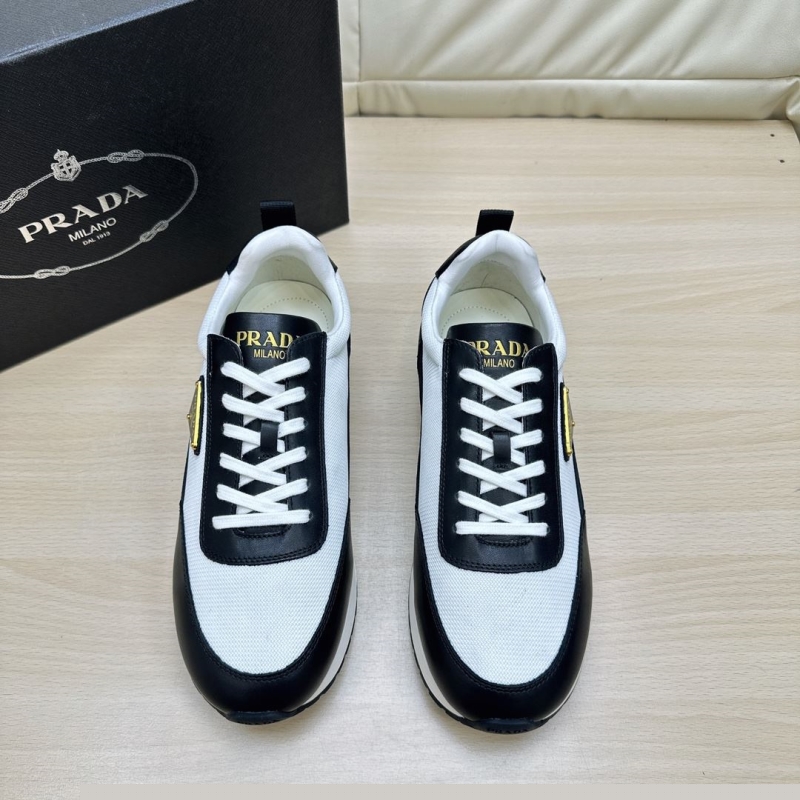 Pra*a casual shoes